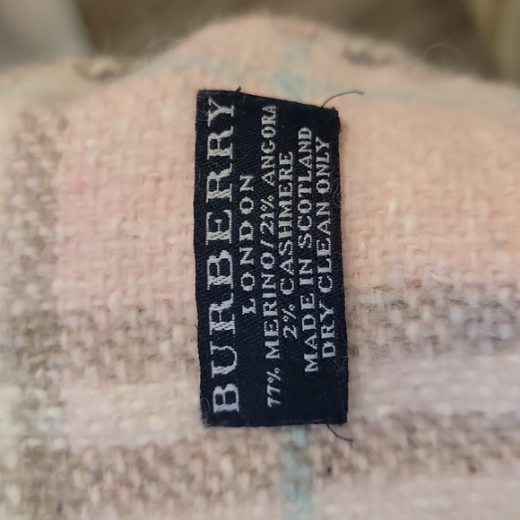 Authentic Burberry Pink Fringe Scarf - Picture 2 of 4